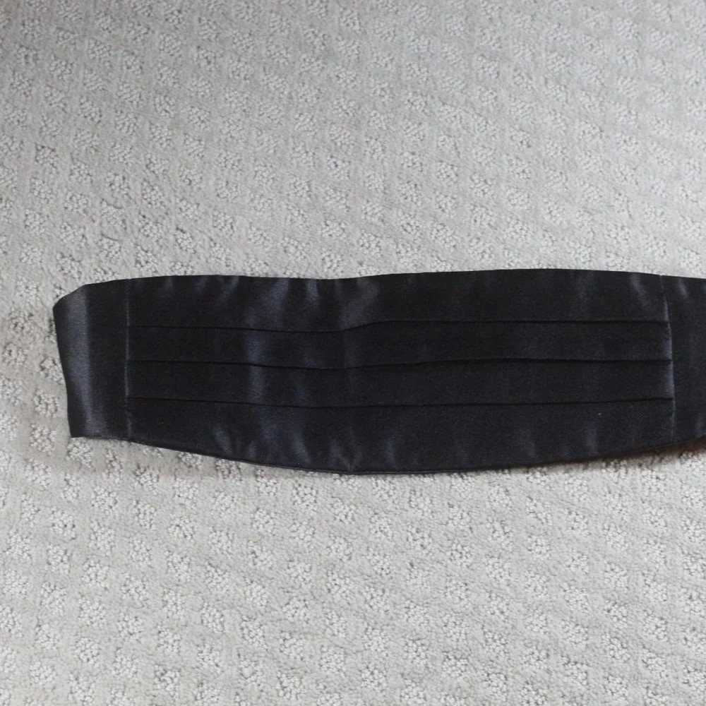 Pronto Uomo Black Suit with Cumber Bun Size: 40R